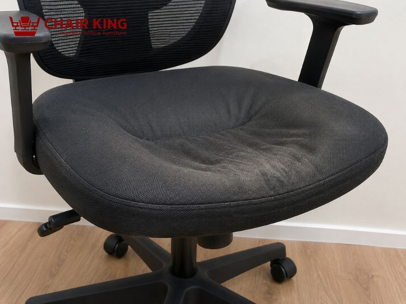 Đệm ghế xoay văn phòng bị xẹp
