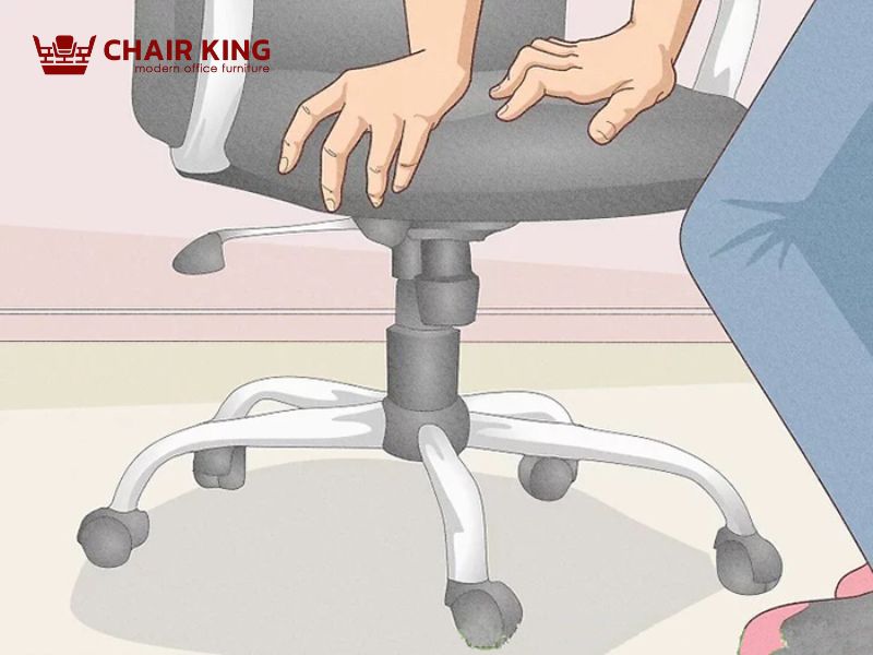 Điều chỉnh độ cao của ghế khi tháo chân ghế xoay