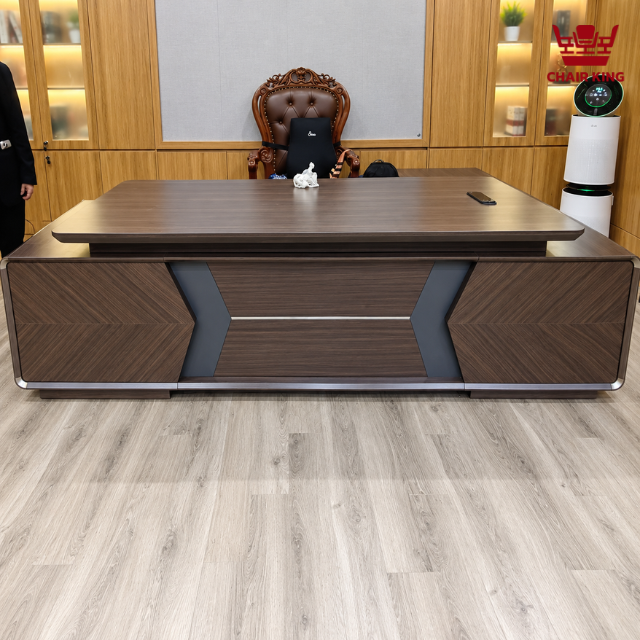 Mẫu bàn chủ tịch trong dự án Chairking bàn giao bàn chủ tịch